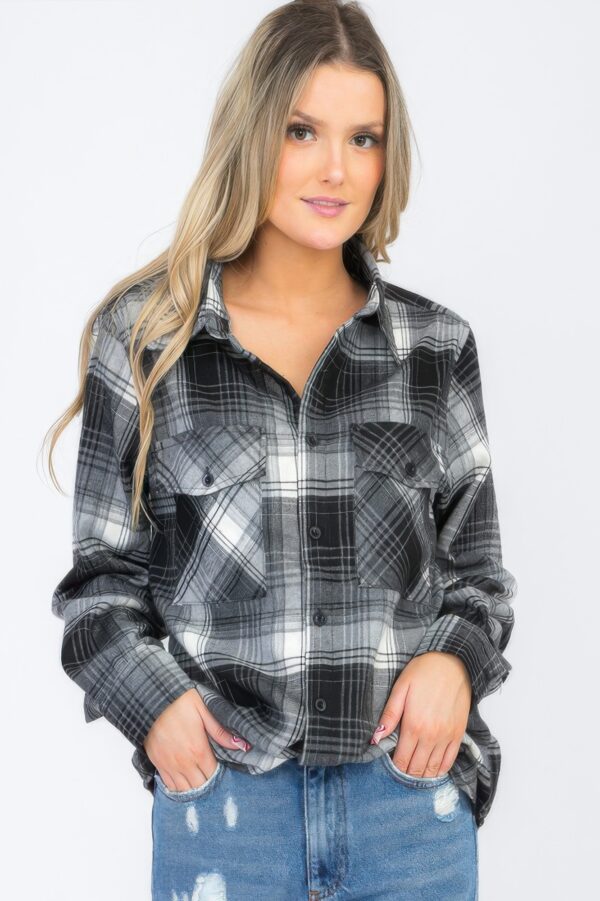Women’s Oversized Boyfriend Flannel Shirt – Checkered