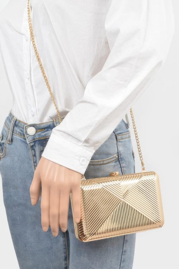 Vintage Metal Clutch – Geometric Metallic Finish
