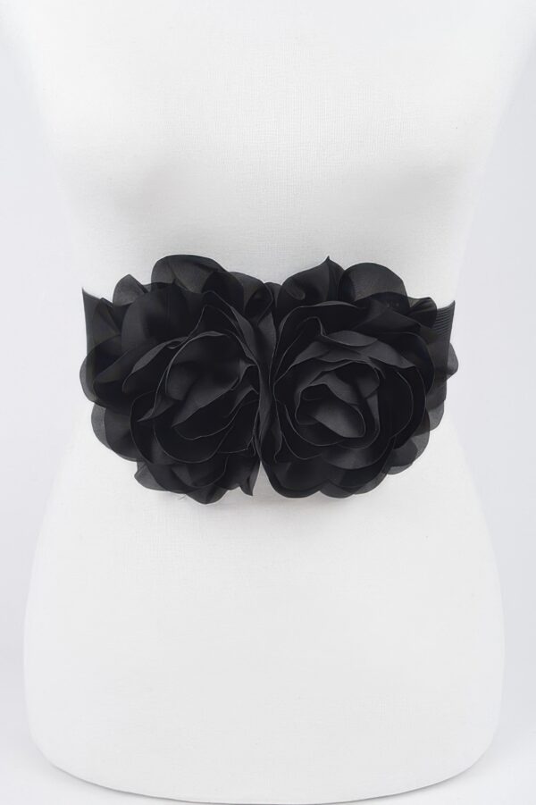 Floral Applique Belt – Sculptural Waist Accent