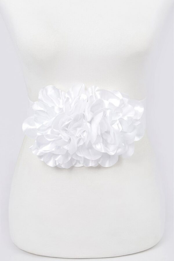 Floral Applique Belt – Sculptural Waist Accent