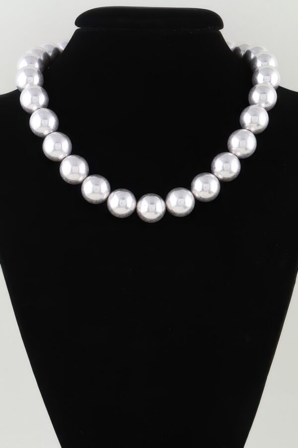 Beaded Statement Necklace with Oversized Shiny Beads