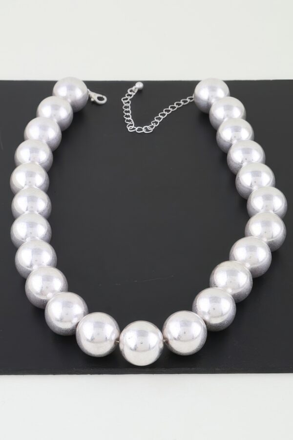 Beaded Statement Necklace with Oversized Shiny Beads