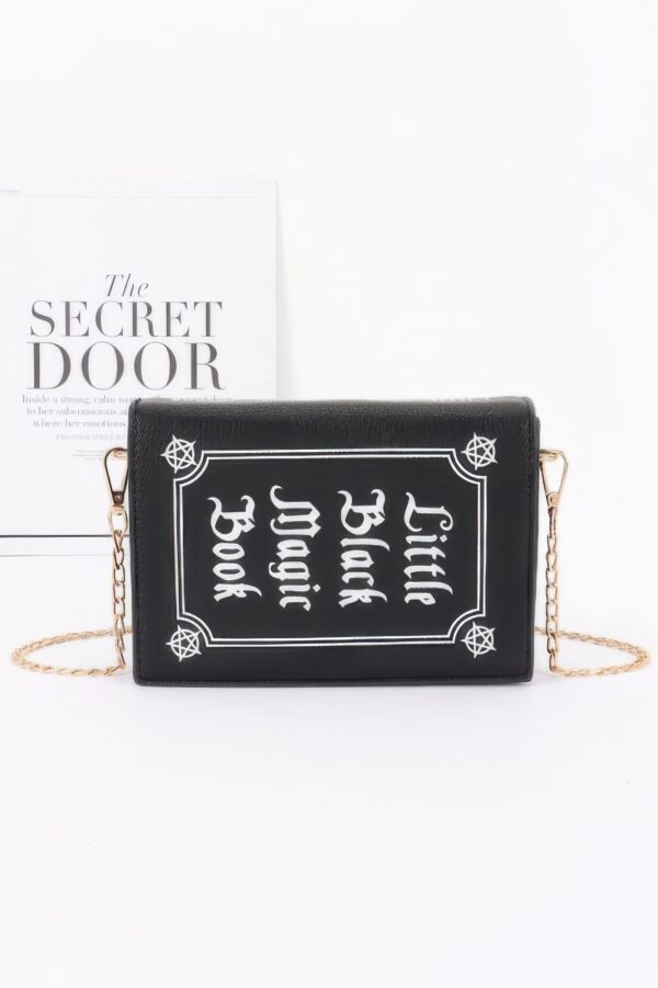 Magic Book Clutch – Book-Shaped Hardcase with Chain