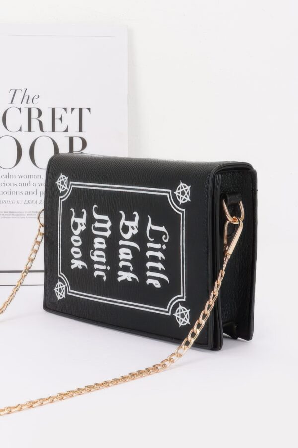 Magic Book Clutch – Book-Shaped Hardcase with Chain