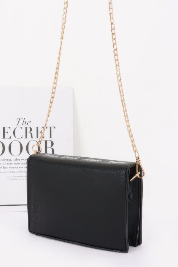 Magic Book Clutch – Book-Shaped Hardcase with Chain
