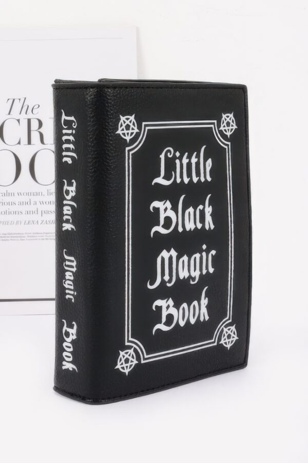 Magic Book Clutch – Book-Shaped Hardcase with Chain
