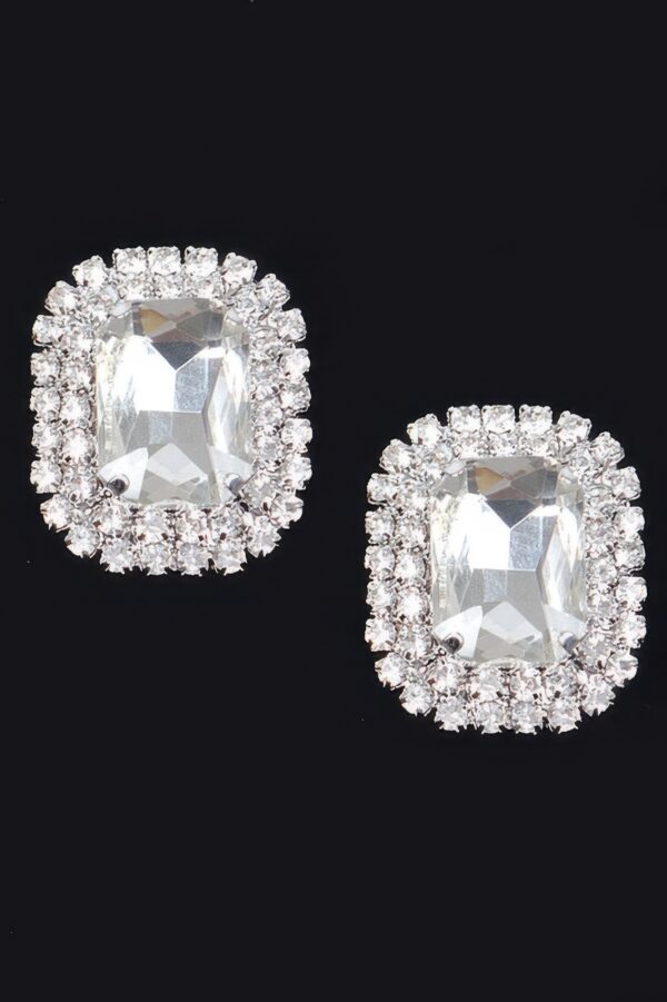 Rhinestone Stud Earring – Polished Round Sparkle