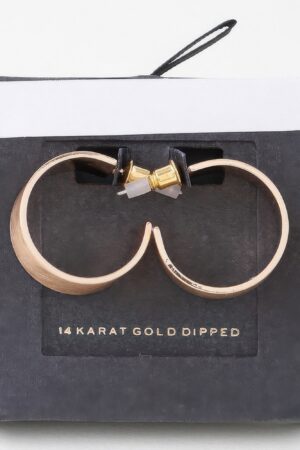 Crosshatched Wide Hoop Earrings – Gold-Tone