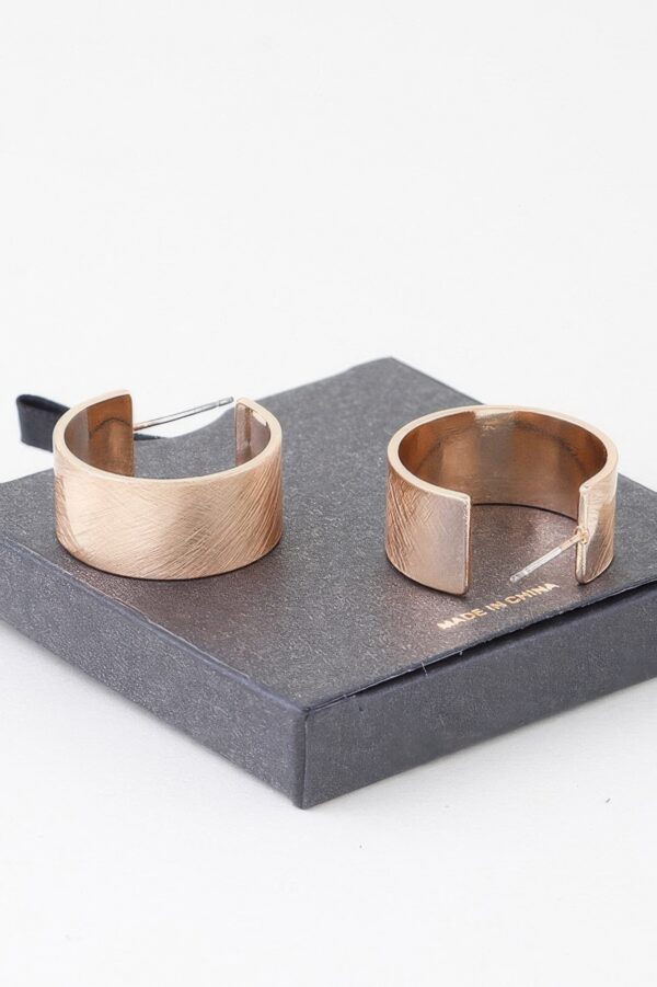Crosshatched Wide Hoop Earrings – Gold-Tone
