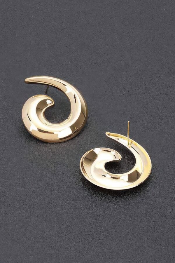Spiral Metal Vintage Stud Earrings – Sculptural Antique Look