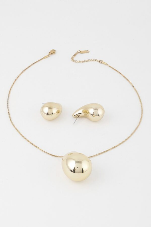 Gold Teardrop Necklace Set with Matching Earrings