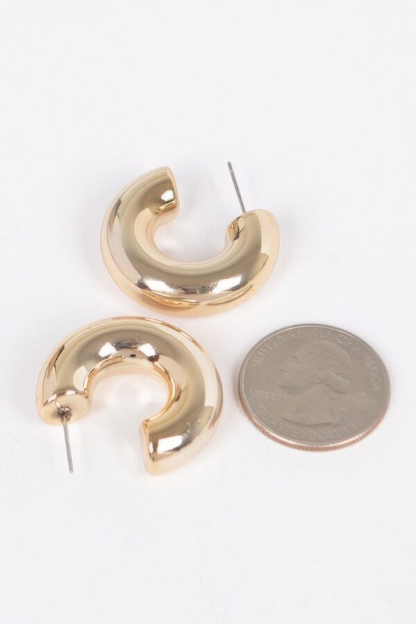 CCB Curved Hoop Earrings – Dual-Tone Gold & Silver
