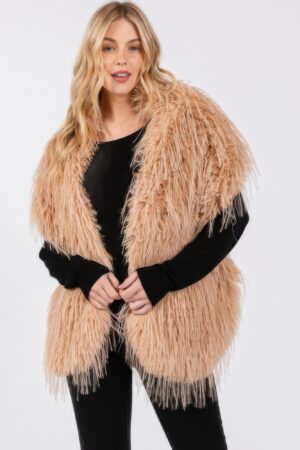Faux Fur Pull-Through Shawl – Plush Polyester