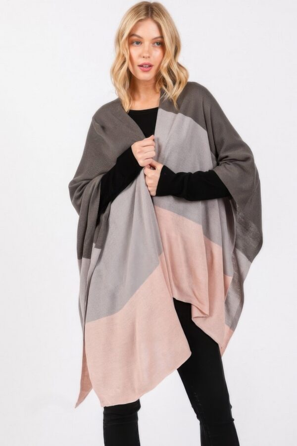 Three Tones Ruana – Tri-Color Open-Front Knit