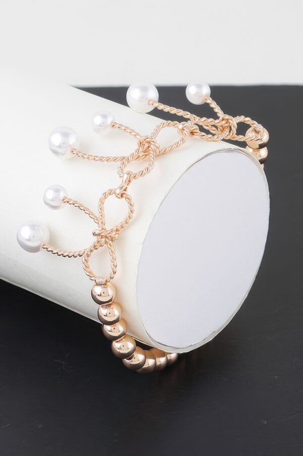 Faux Pearl Bloom Bracelet – Floral-Inspired Cuff