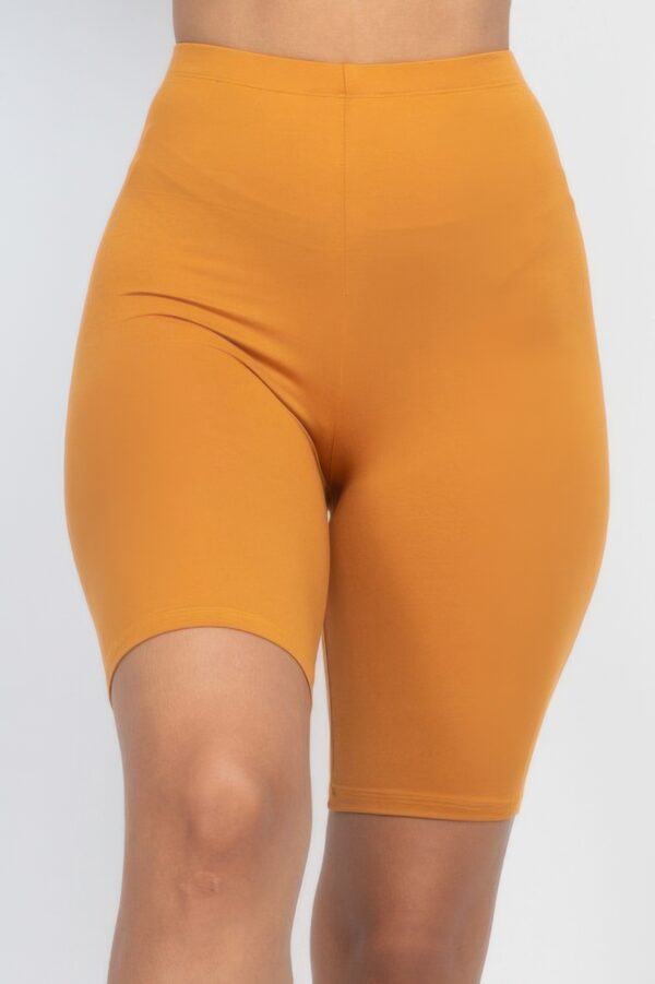 High-Waist Bike Shorts – Knee-Length Stretch