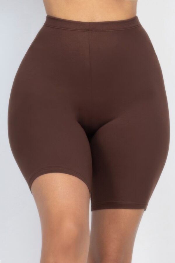 High-Waist Bike Shorts – Knee-Length Stretch