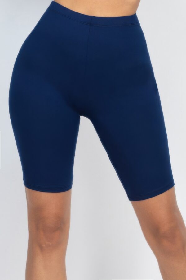 High-Waist Bike Shorts – Knee-Length Stretch