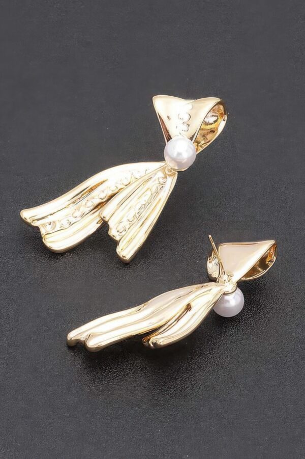Vintage Pearl Bow Stud Earrings – Gold-Dipped