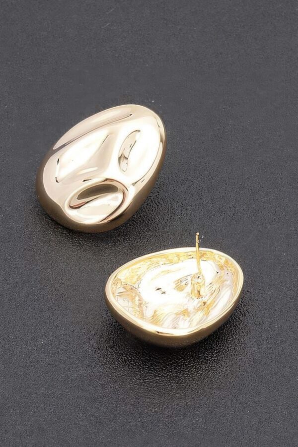 Vintage Oval Stud Earrings – Gold-Dipped Post