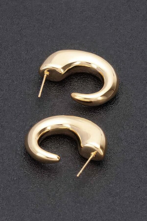 Seamless Vintage Metal Hoop Earrings – Gold-Dipped Post