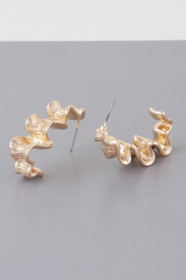 Ripple Down Dangle Earrings – Fluid Ripple Silhouette