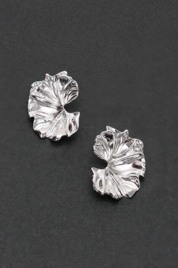 Petal Motif Drop Earrings – Floral Silhouette