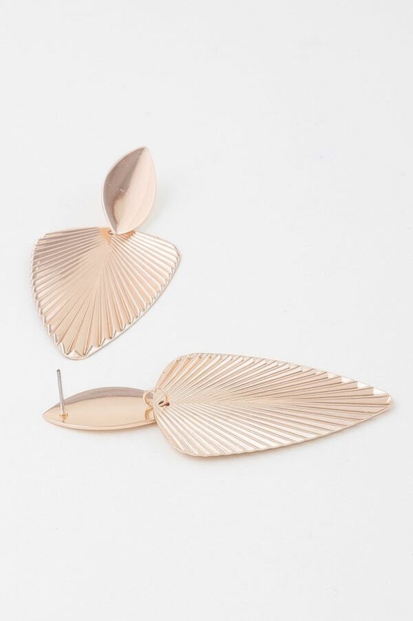 Ribbed Leaf Drop Earrings – Shiny Metallic