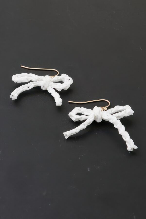 Braided Ribbon Stud Earrings – Sculptural High-Shine