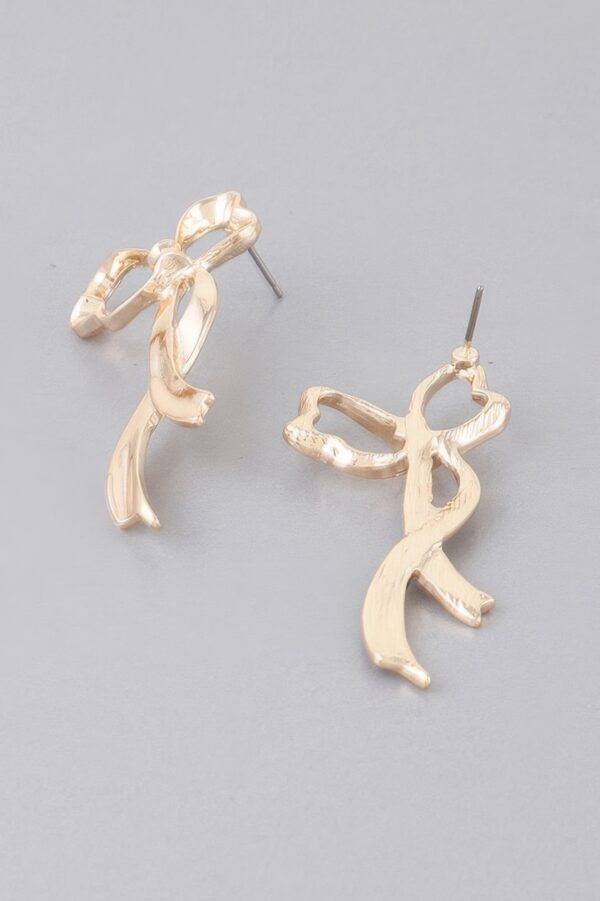 Shiny Cloud Ribbon Earrings – Polished Sculptural Drops
