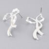 Shiny Cloud Ribbon Earrings – Polished Sculptural Drops