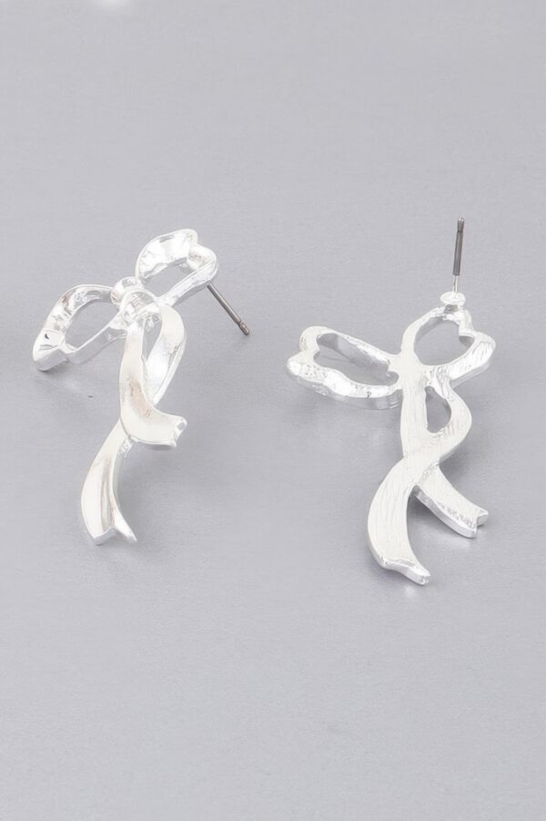 Shiny Cloud Ribbon Earrings – Polished Sculptural Drops