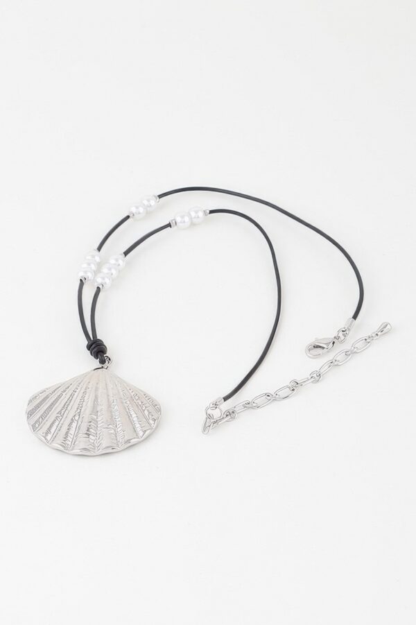 Pearled Clam Shell Necklace – 16″ Layering Pendant