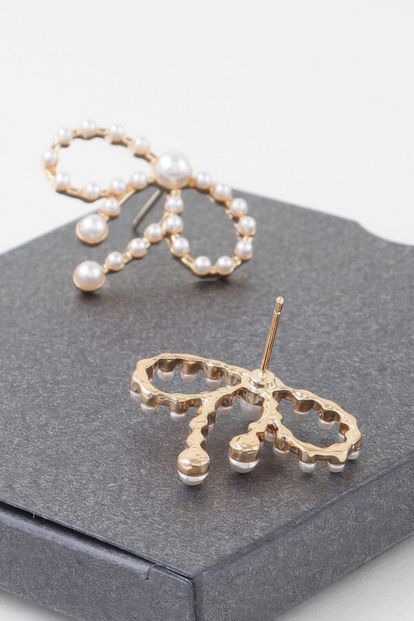 Pearl Ribbon Stud Earrings – Looped Ribbon Accent