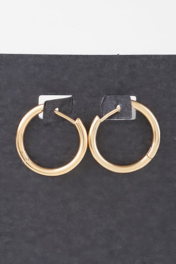 Minimal Shiny Clasp Earrings – Polished 0.6″ Petite