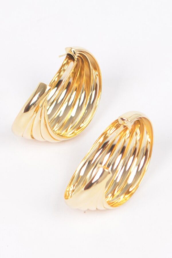 Gold-Plated Metal Earrings – Polished Silhouette