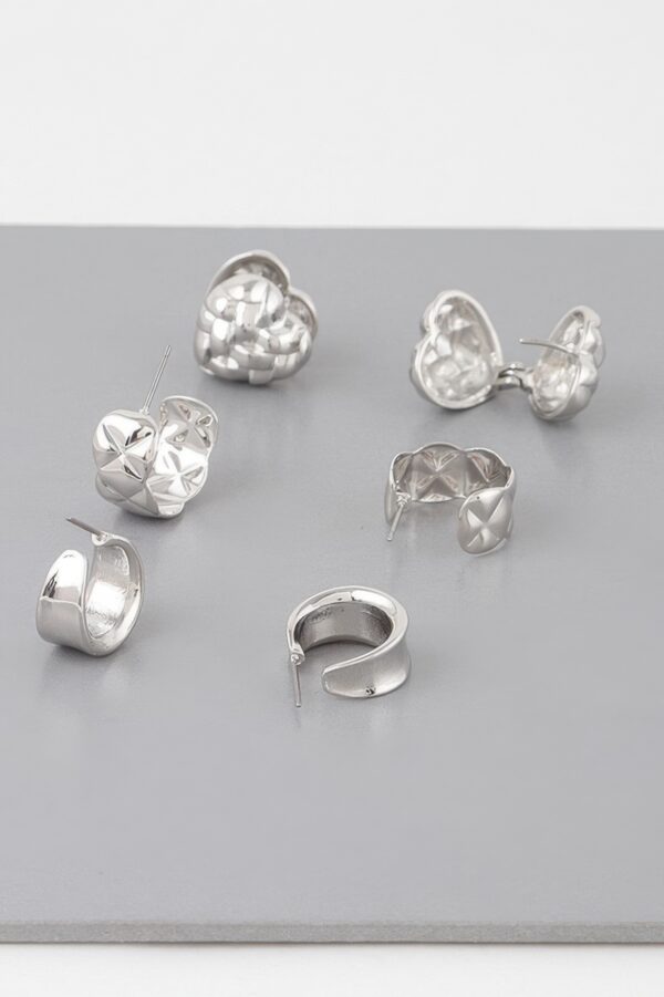 Triple Quilted Hoop Earring Set – Compact Metallic