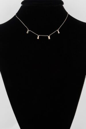 Mama Chain Necklace – 12″ Short Mama Pendant