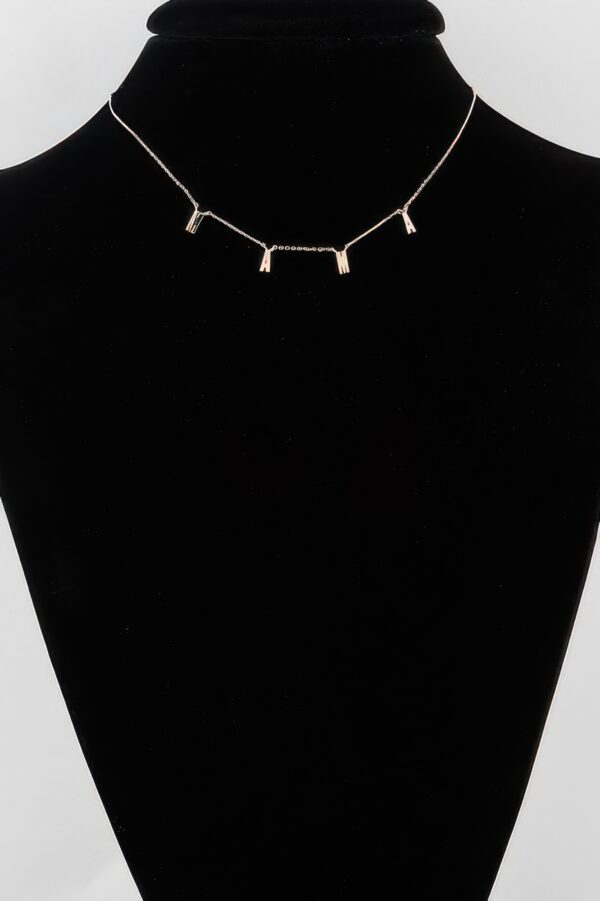 Mama Chain Necklace – 12″ Short Mama Pendant