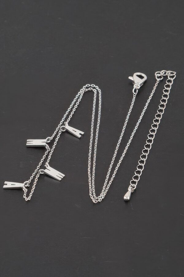 Mama Chain Necklace – 12″ Short Mama Pendant