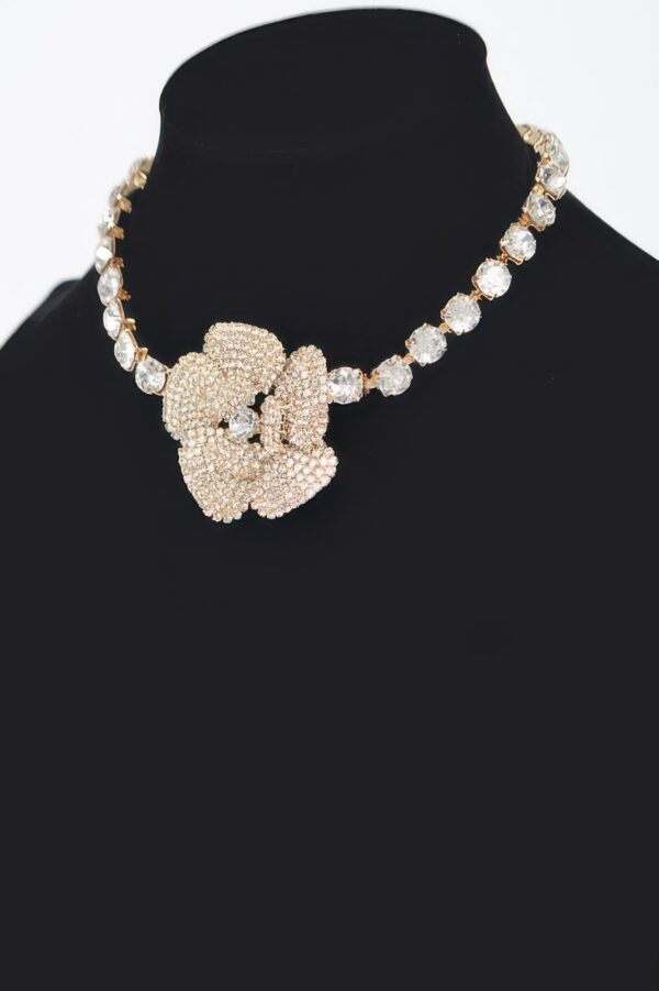 Faux Pearl Flower Choker with Rhinestone Accents