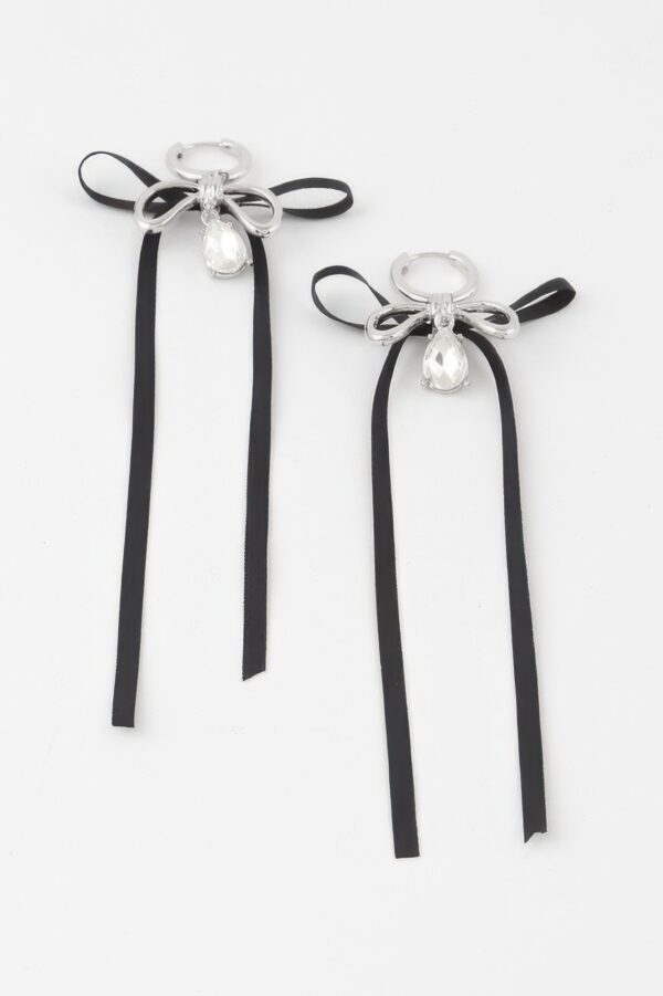 Ribbon Wrap Teardrop Earrings – Sculptural Ribbon Detail