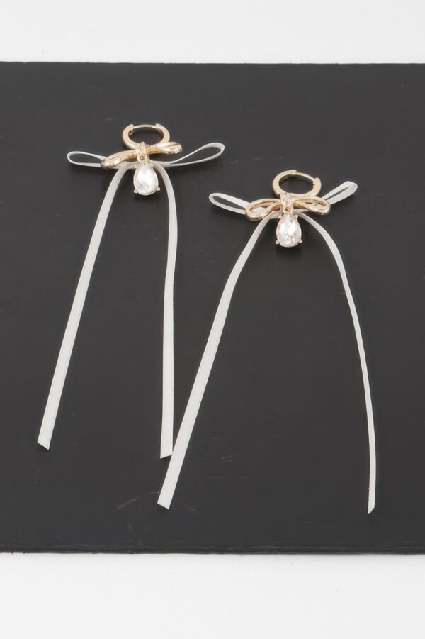 Ribbon Wrap Teardrop Earrings – Sculptural Ribbon Detail