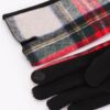 Plaid Gloves with Warm Lining – Flexible Fit
