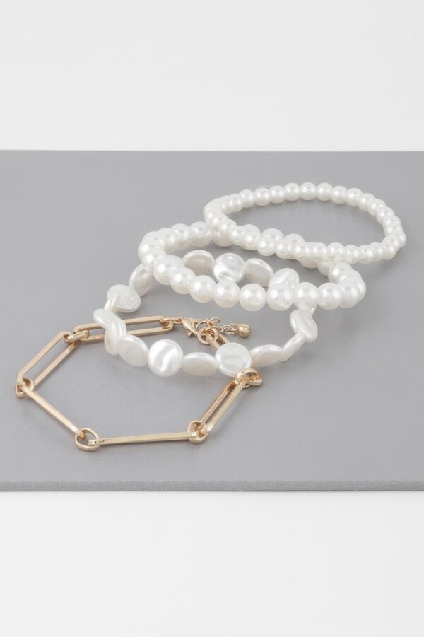 Multi-Strand Faux Pearl Bracelet – Layered Stretch Design