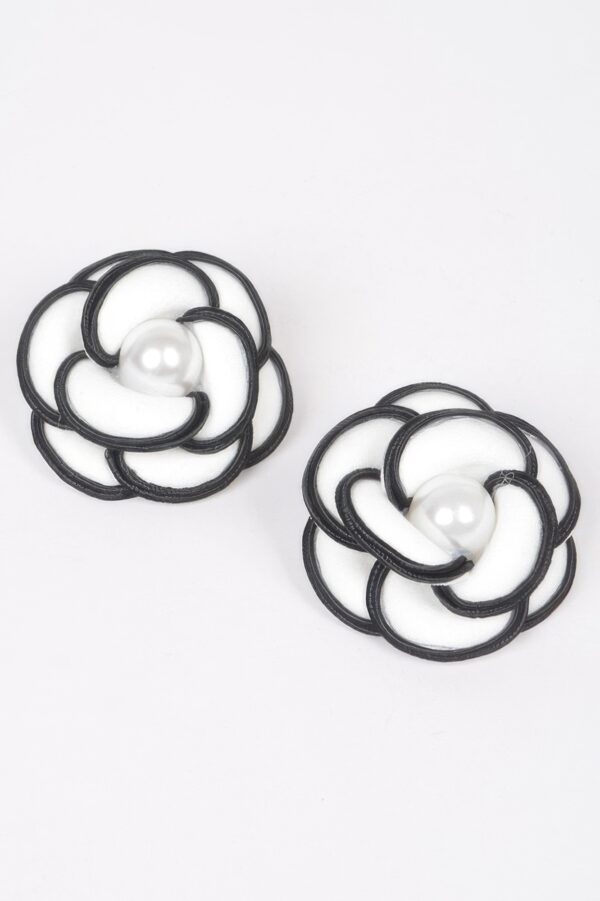 Faux Pearl Flower Stud Earrings – Polished Metallic Bloom