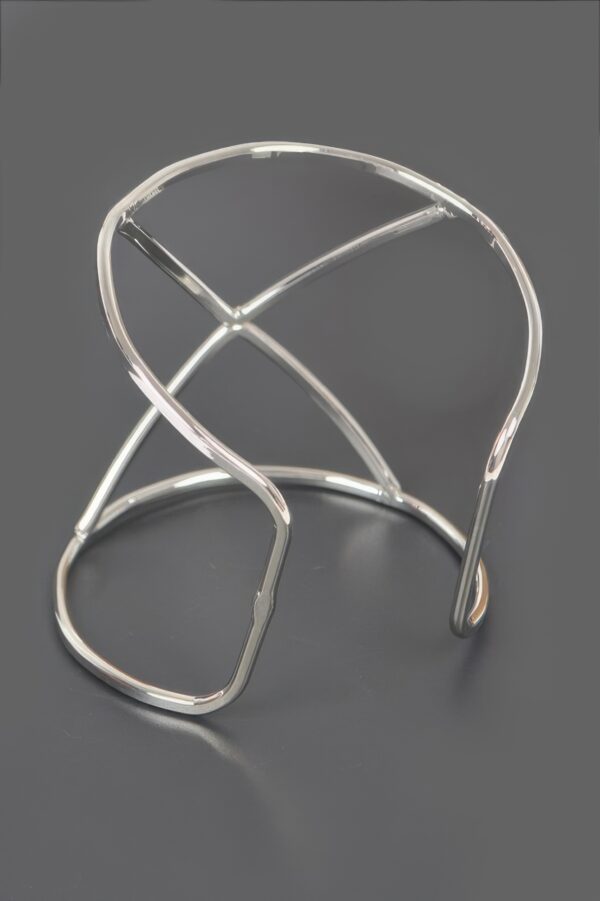 Metal Cuff Bracelet – Polished Minimalist Style