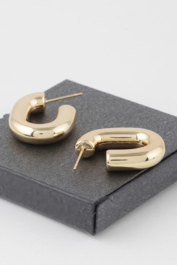 Link Chain Hoop Earrings – Shiny Interlocking Design