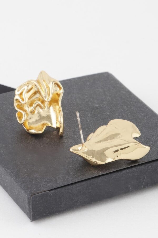 Ripple In Time Sculptural Wave Earrings – Metallic Sheen