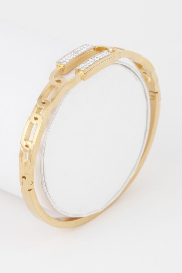 Curb Chain Bracelet with Jeweled Clasp – Polished Metallic